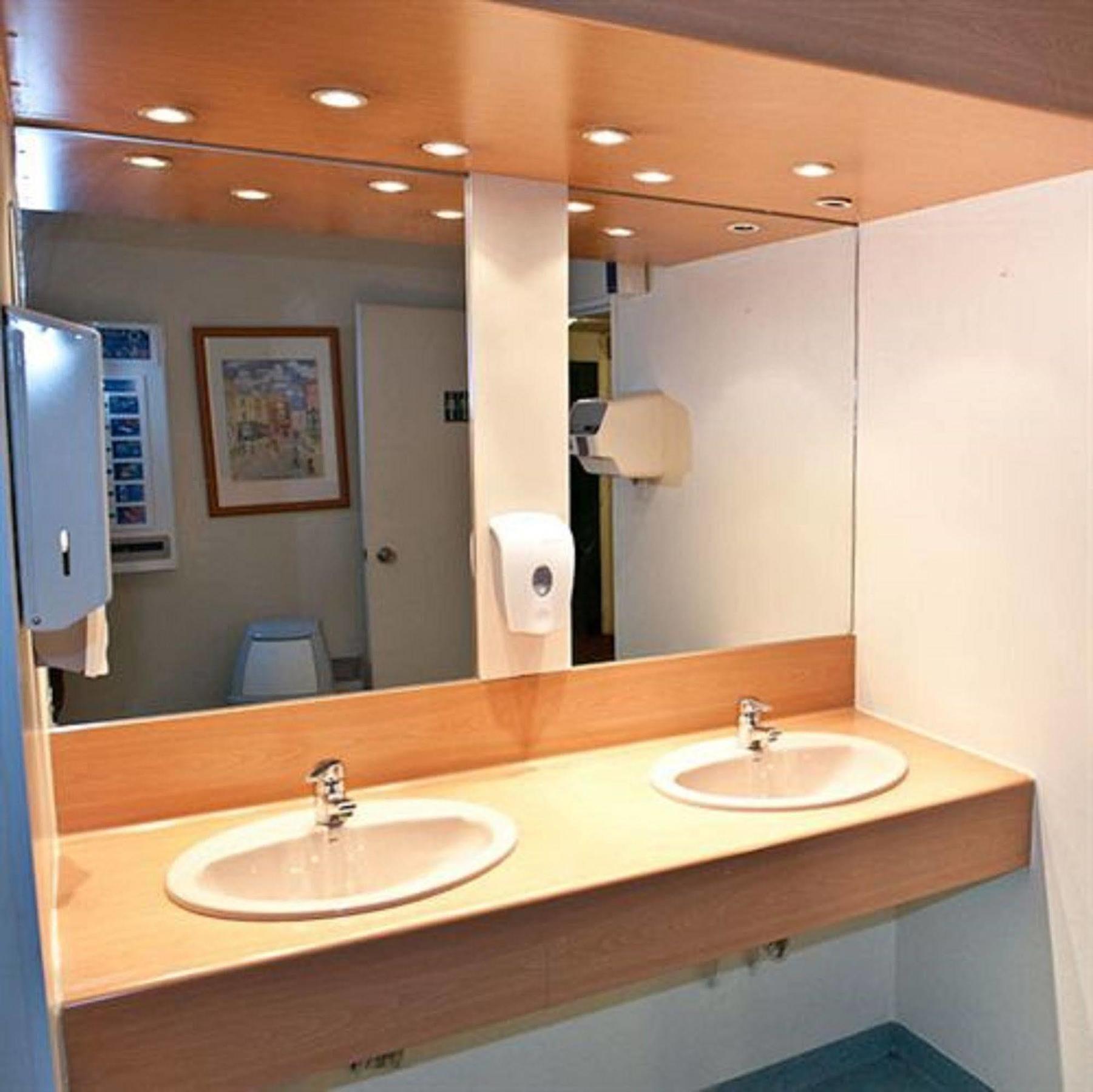 Egg Hotel Gonesse גאנס מראה חיצוני תמונה